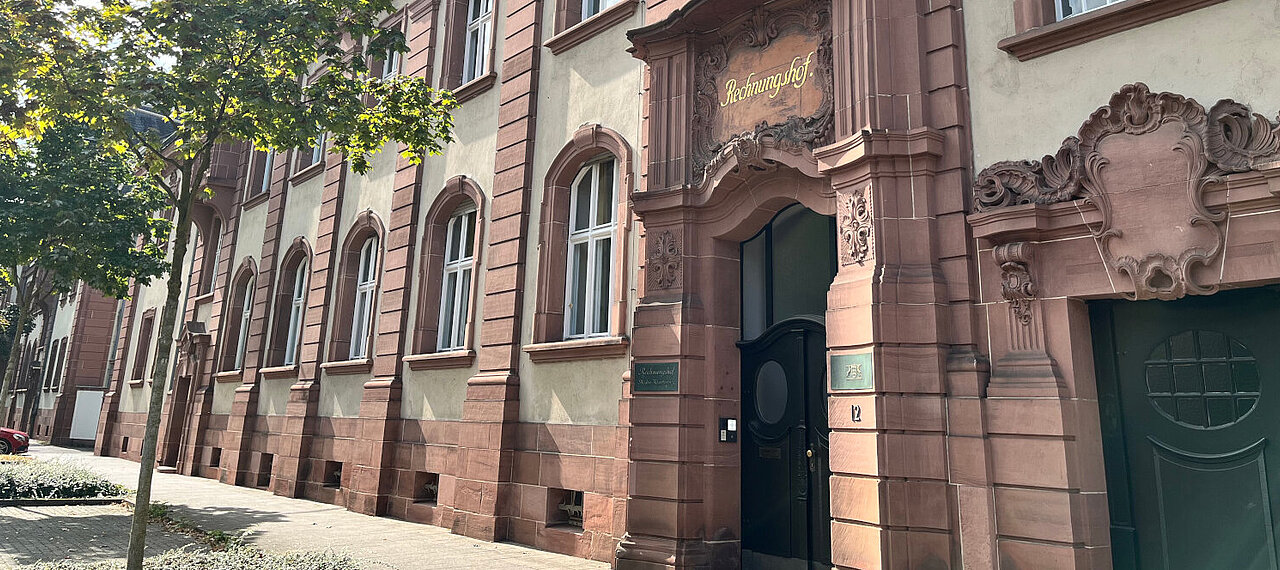 Außenfassade Gebäude des Rechnungshofs in der Stabelstraße
